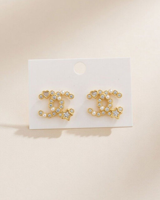 Стильные серьги