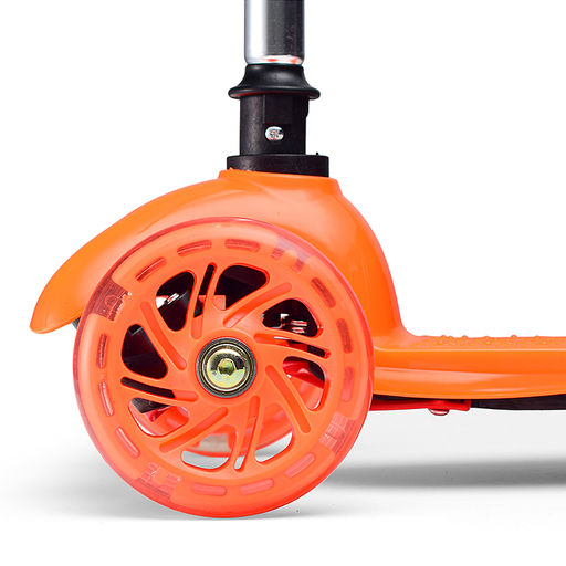 Самокат оранжевый, 3-х колесный, светящиеся колёса, в коробке