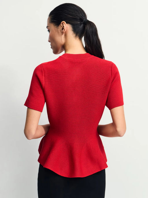 Приталенный джемпер с баской / Zarina