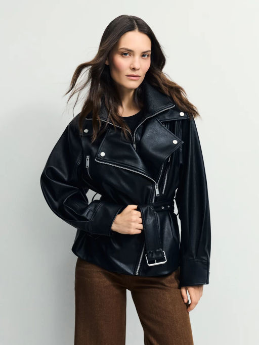 Куртка-косуха с ремнем на поясе из искусственной кожи / Zarina  фото 10