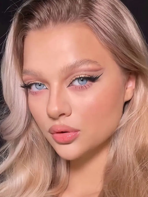 Блеск для губ с эффектом плампинга / 02 Soft pink, 2,5 мл 7DAYS B.COLOUR  фото 3