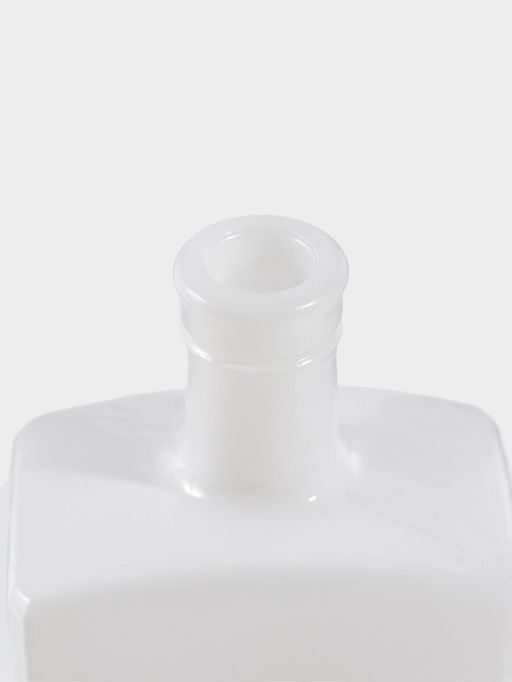 Ваза "Кролик" белая