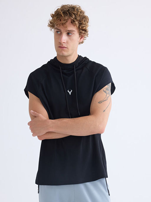 Kap??onlu Erkek Kolsuz Ti??rt