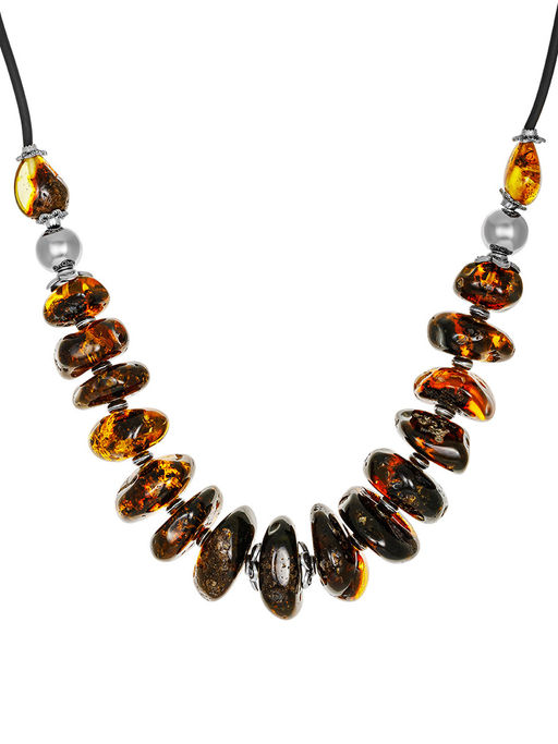 Стильное колье Шайбы крупные из натурального тёмного янтаря на силиконовом шнурке
