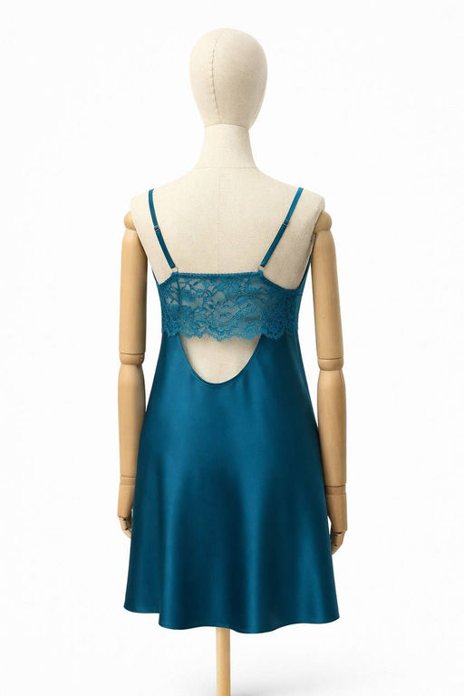 D0143 ИЗУМРУДНАЯ СОРОЧКА