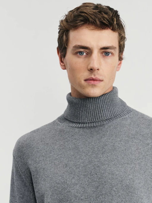 Свитер relax fit с высоким горлом / Zarina