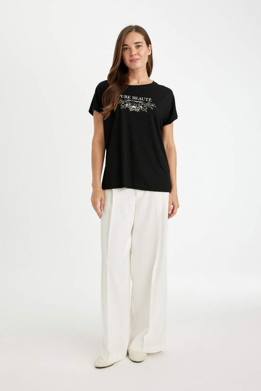 Женская черная футболка обычного кроя с круглым вырезом и блестящим принтом с короткими рукавами - Defacto фото 2