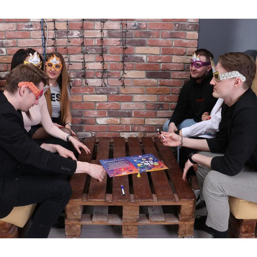 Настольная игра «Кто Я?» 6 очков, 2 стираемых маркера, часы песочные 1 мин