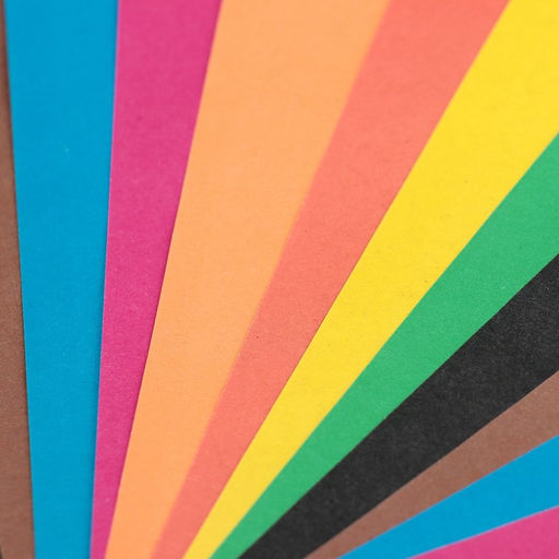 Цена за 3 шт. Бумага цветная А4, 16 листов, 8 цветов, газетная, двусторонняя, в папке