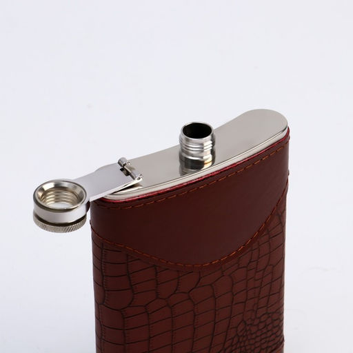 Подарочный набор 6 в 1, 17×21 см, фляжка 270 мл, воронка, 4 рюмки, металл, экокожа, коричневый