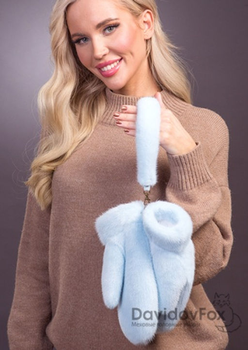 Варежки норка голубые