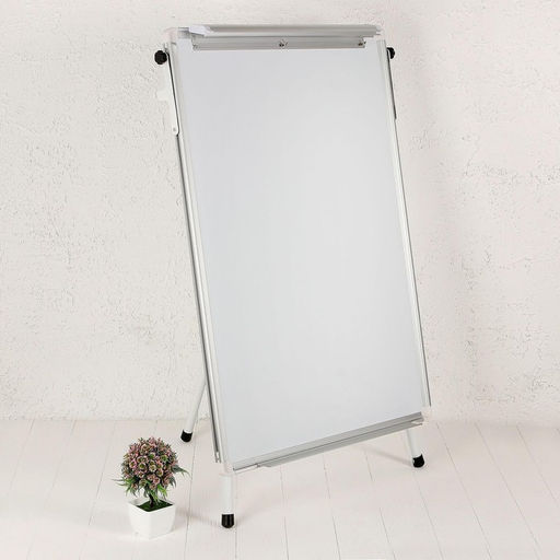 Флипчарт-магнитно-маркерная доска, регулируется по высоте, размер доски — 70×100 см