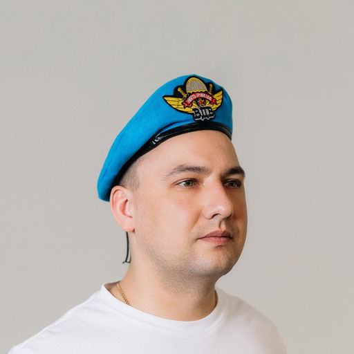 Берет Никто, кроме нас