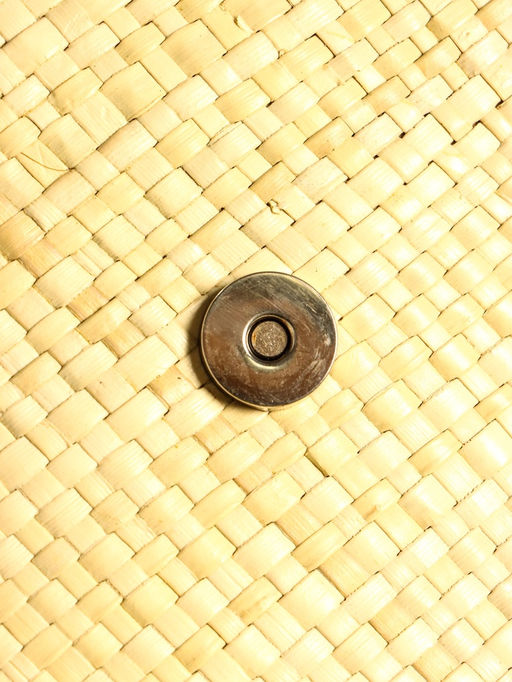 Сумка плетёная на застёжке из пандана, 41×16×50 см, бежево-чёрная