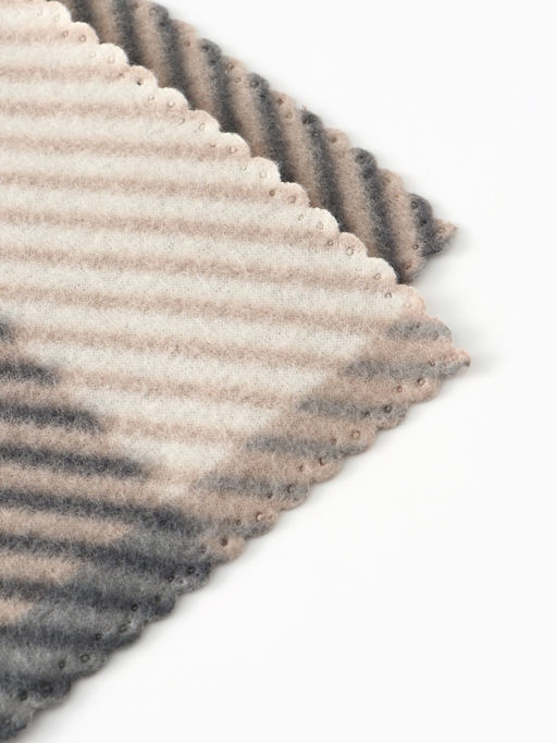 Плед флисовый «Экономь и Я. Клетка», 150×180 см, флис 160 г/м², бежевый