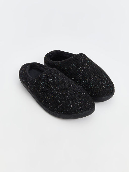 Desenli Kad?n Ev Terli?i