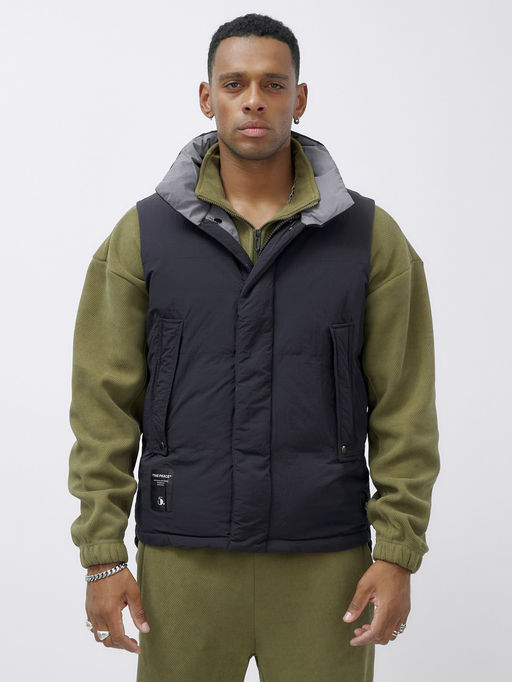 Жилет мужской утепленный спортивный черного цвета 15326Ch - Mtforce фото 6