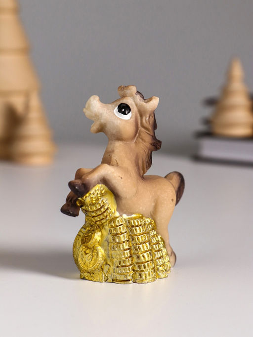 Цена за 2 шт. Фигурка полистоун «Лошадка с монетой - рубль», 6.5×2.6×7 см