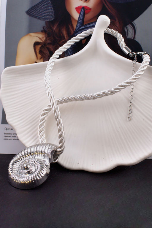 Колье  "Морская симфония" на шнурке + Подарок