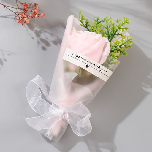 Мини-букет из мыльных лепестков для ванны «Нежно-розовая роза с зеленью», подарочный, 13 см