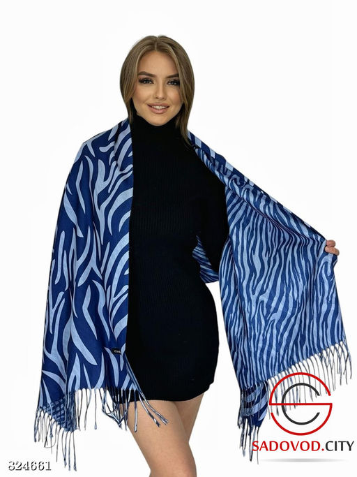 Теплый женский палантин