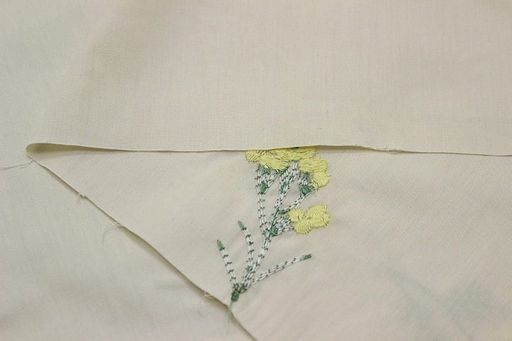 Перкаль Премиум с вышивкой Полевые цветочки цв.св.кремово-бежевый, СОРТ2, ш.1.53м, хл-100% - Купава фото 7