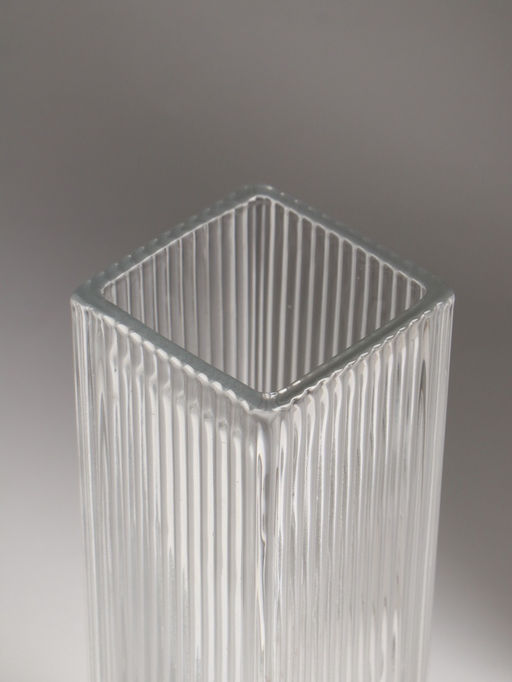 Ваза Бритт, полосы, 24?8 см, стекло, прозрачная