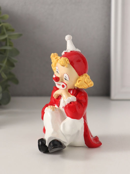 Фигурка «Клоун застенчивый», полистоун, бело-красный, 9.5×7×11 см