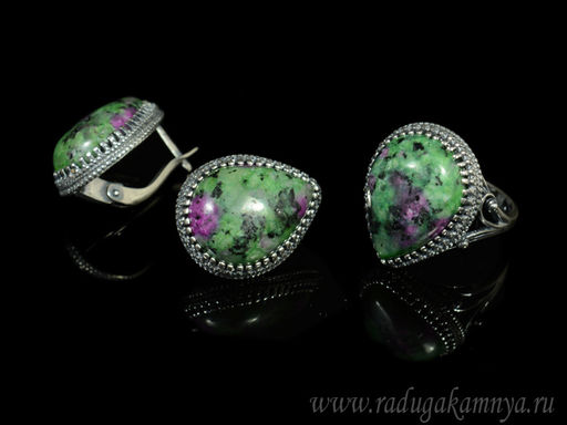 Кольцо Серьги с цоизитом размер 19