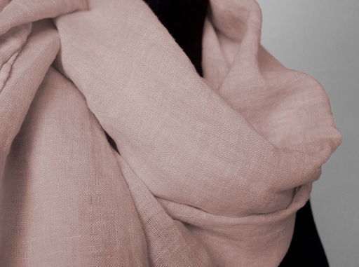 Платок 20С130-ШР/039/у 140*140 цв. 2104 рис. 0 серо-розовый