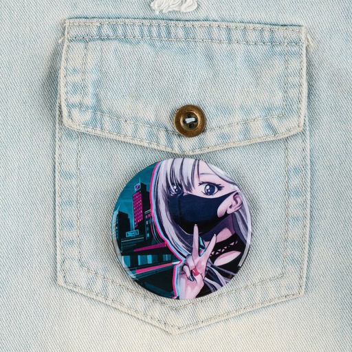 Цена за 10 шт. Значок закатной Аниме девушка в городе, d=5.6 см