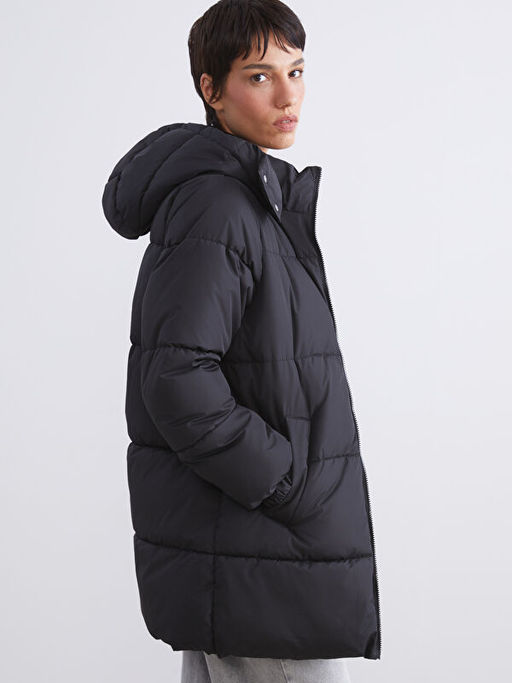 Kap??onlu Kad?n ?i?me Mont