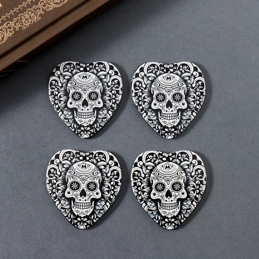 Цена за 4 шт. Декор для творчества акрил «Череп в сердце», 4.3×3.7×0.2 см
