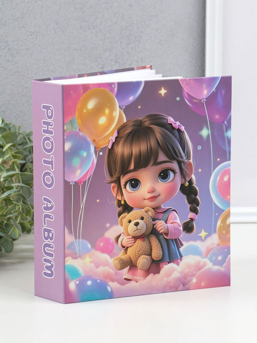 Фотоальбом на 80 фото 10х15 см "Малышка с косичками, с мишкой" в коробке 5х19х22,8 см