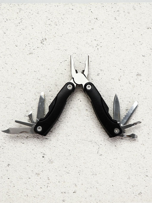 Подарочный набор «Крутому», гель для душа 250 мл и мультитул, Чистое счастье