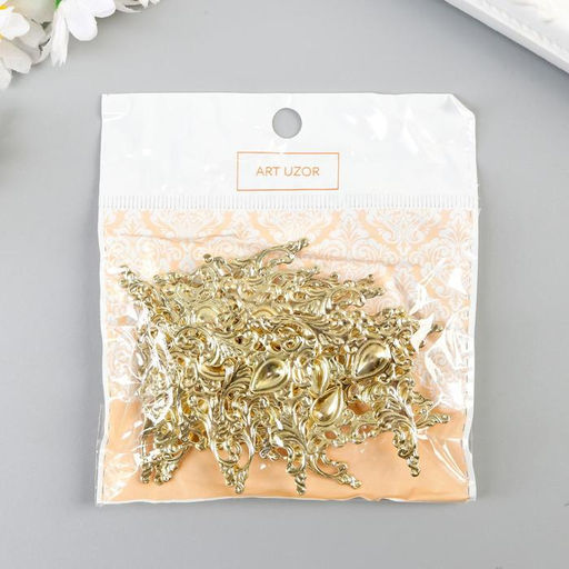 Цена за 20 шт. Уголок декоративный "Греческий узор" 4х4  см С1252