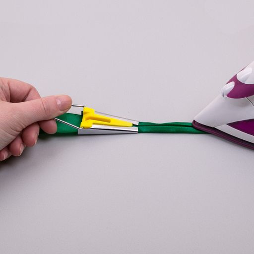 Gamma Приспособление TKP-012 для изготовления косой бейки на 12мм