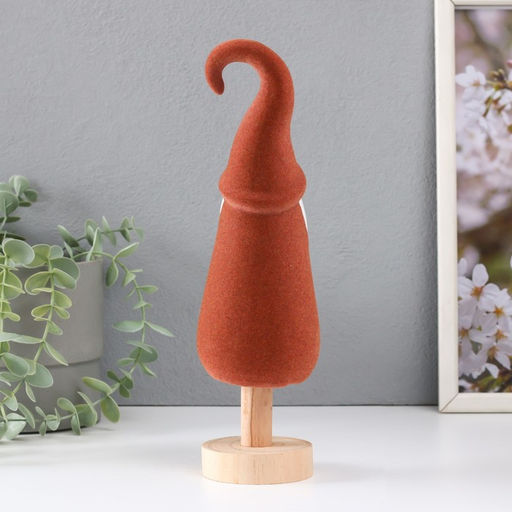 Фигурка керамика Гном в красном кафтане и колпаке, 7.7?7.2?26.6 см