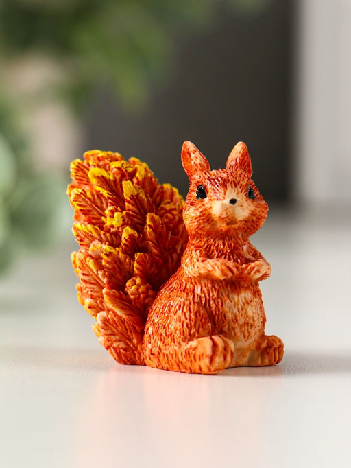 Цена за 2 шт. Фигурка полистоун «Белочка с пушистым хвостиком», 5×3×4.5 см, МИКС