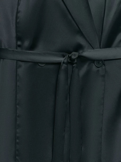 Атласная блузка с отложным воротником и поясом / Zarina