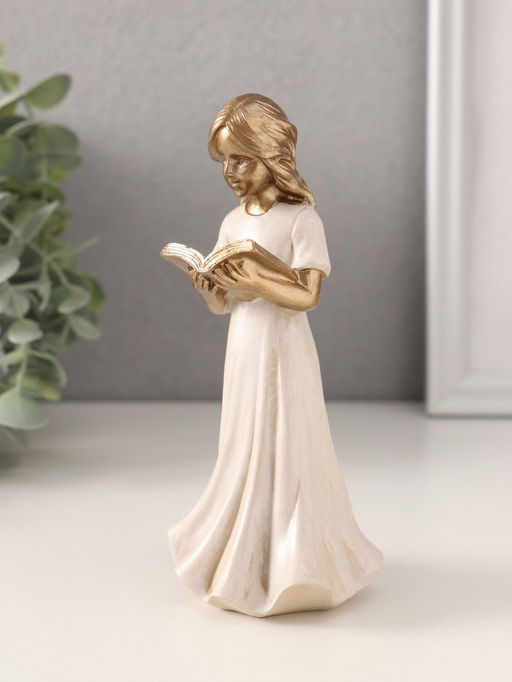 Фигурка полистоун «Девочка с книгой», 7.5×6.5×15 см