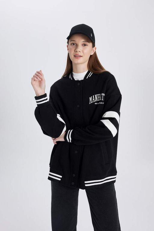 Мягкий пушистый кардиган-бомбер с вышитым воротником колледжа внутри - Defacto фото 7