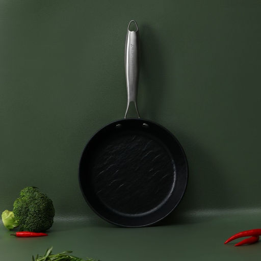 Сковорода Magistro Rock Stone, d=22 см, h=4.3 см, кованый алюминий, антипригарное покрытие, индукция, чёрная фото 11