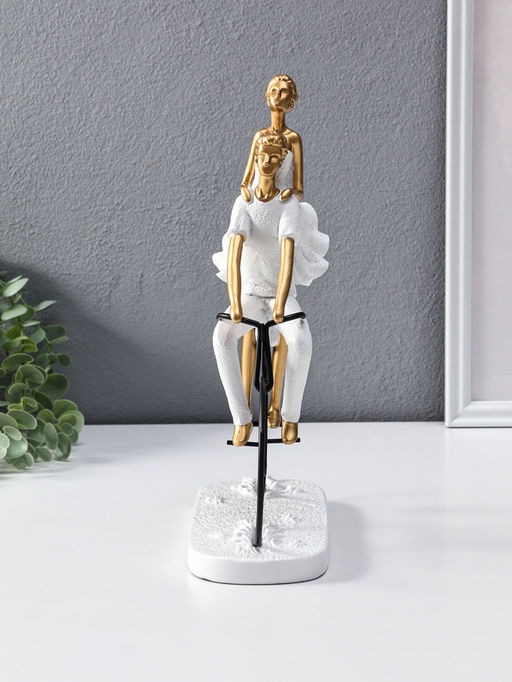 Сувенир полистоун "Парочка на велосипеде" бело-золотой 8,5х23х29 см