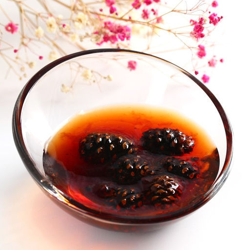 Набор варенья с сосновыми шишками 8 Марта, вкусы: имбирь, брусника, клюква, 30 г. x 3 шт.