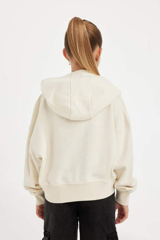 Толстовка широкого кроя с капюшоном и вышивкой для девочек цвета экрю - Defacto фото 6
