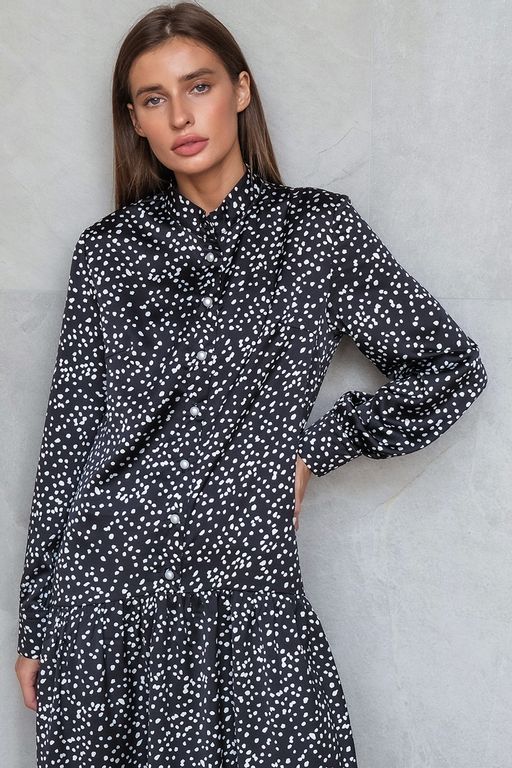 Платье в горошек на пуговицах черное