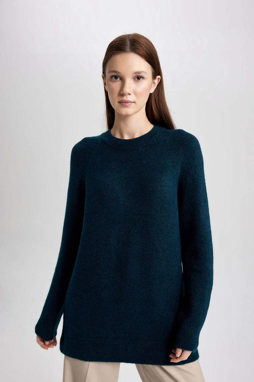 Пуловер-туника стандартного кроя