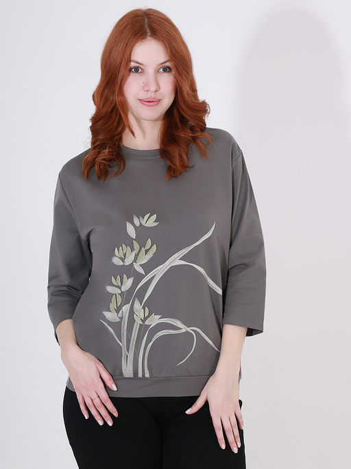 Блузка с цветочной аппликацией