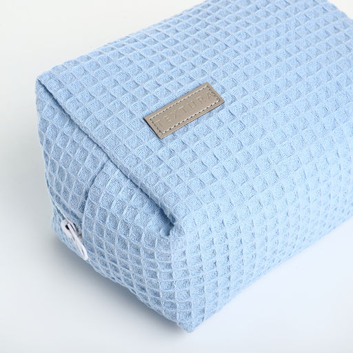 Косметичка женская на молнии TEXTURA, объёмная, средняя, мягкая, вафельная текстура, голубая  фото 8